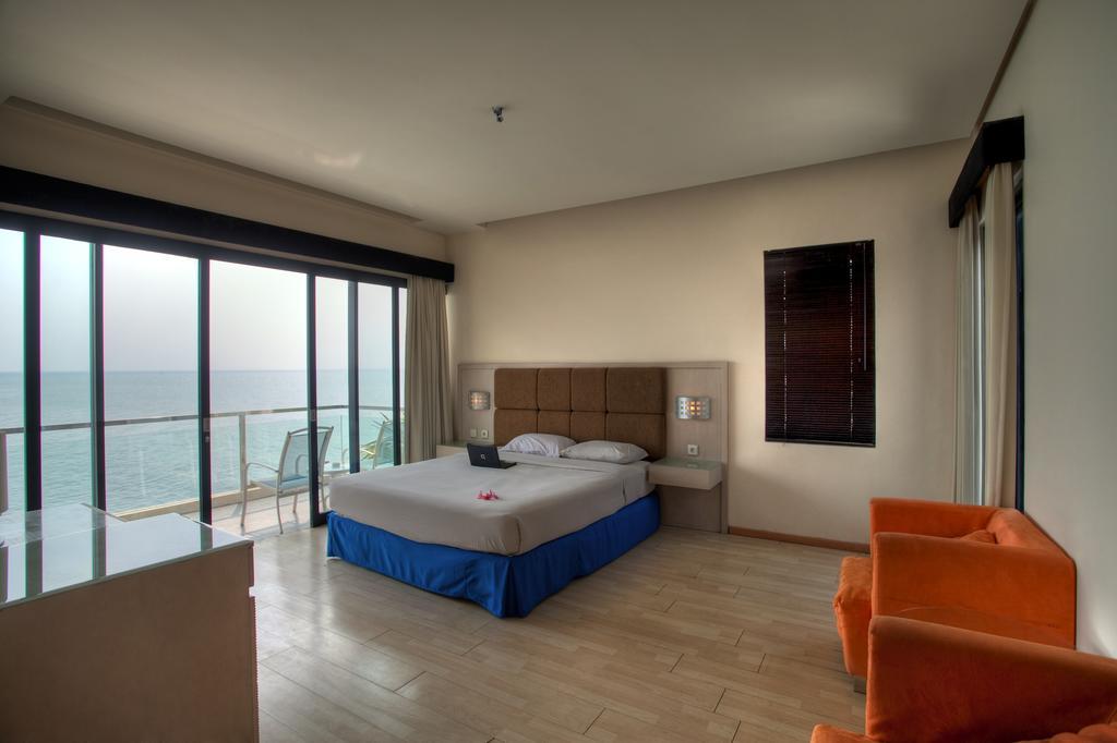 Tanjung Kodok Beach Resort Paciran Pokoj fotografie